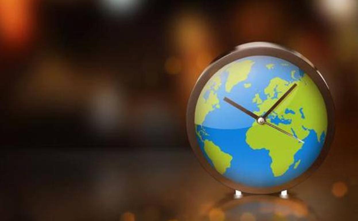 When do the clocks change in Spain? Sur in English